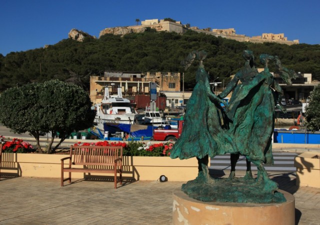 Zdj cia: Terminal promowy w Ghajnsielem, Gozo , Fort Chambray, MALTA