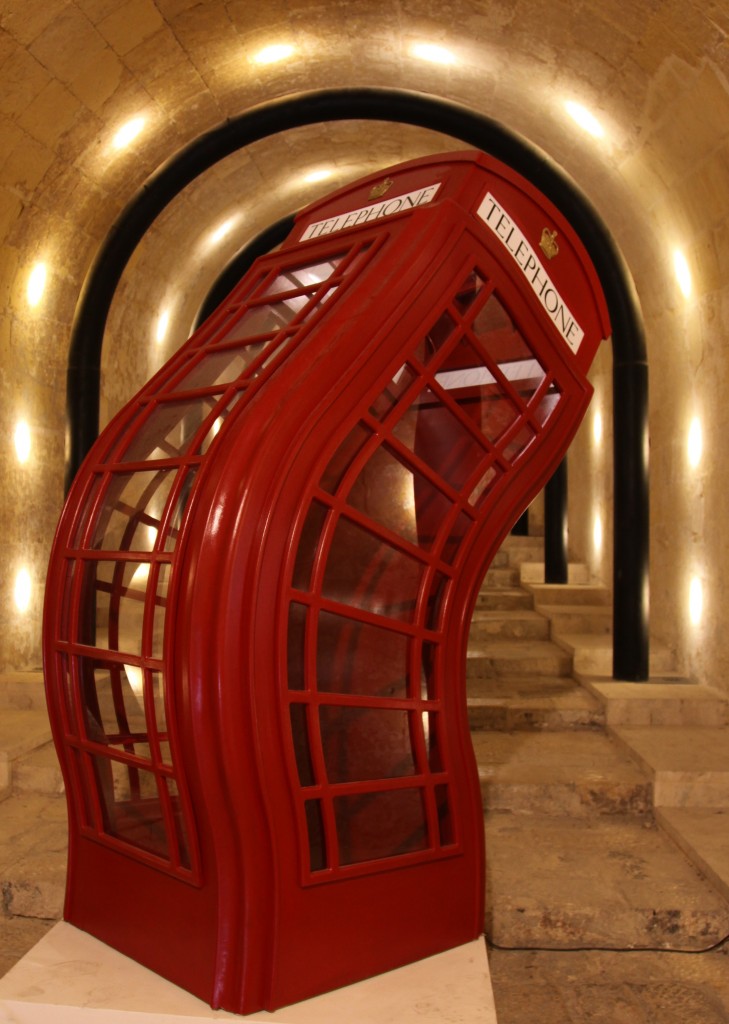 Zdjęcia: Centrum Kultury, Valletta, Zakręcona, MALTA Zdjęcia: Centrum Kultury, Valletta, Zakręcona, MALTA