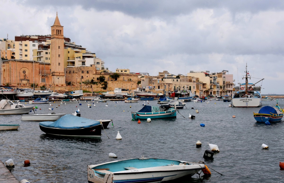 Zdjęcia: Marsaskali, wybrzeże wschodnie, Port w zatoce Marsaskali, MALTA Zdjęcia: Marsaskali, wybrzeże wschodnie, Port w zatoce Marsaskali, MALTA