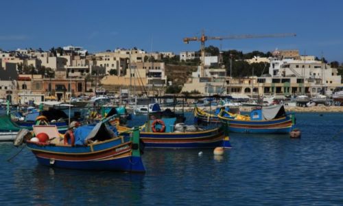 Zdjcie MALTA / Marsaxlokk / Port rybacki / Ile tutaj luzzu...