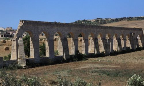 Zdj�cie MALTA / Gozo / San Niklaw / Akwedukt