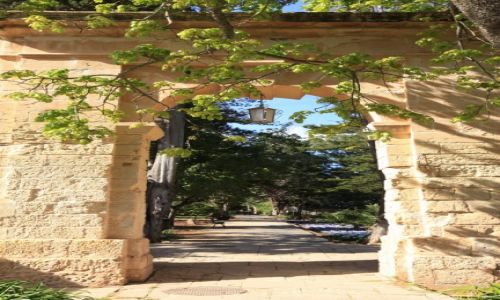 Zdjęcie MALTA / Attard / San Anton Gardens / Brama
