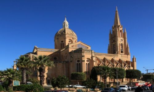 Zdjcie MALTA / Gozo / Gnajnsielem / Koci parafialny pw. w Magorzaty z Antiochii