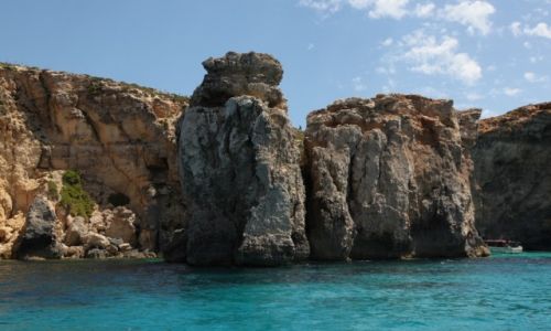 Zdjęcie MALTA / Comino / Błękitna laguna / Skałki