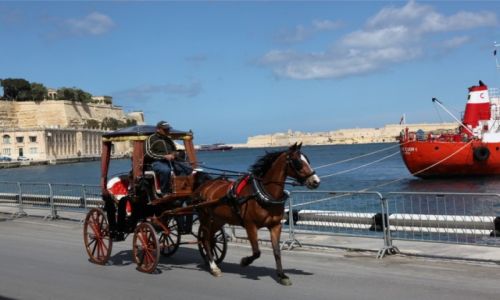 Zdjcie MALTA / Valletta  / Bulwar / Dwie epoki