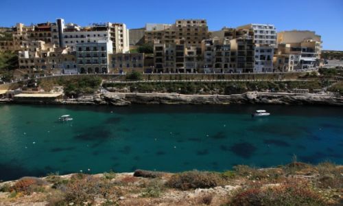 Zdjcie MALTA / Gozo / Xlendi / Po drugiej stronie