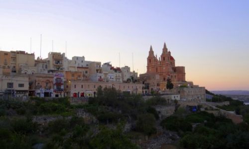 Zdjcie MALTA / Mellieha Bay / Mellieha / Na wzgrzu