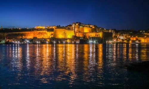 Zdjcie MALTA / Valetta / miasto / Valetta noc