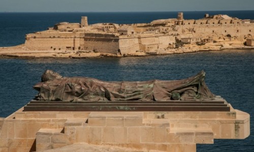 Zdjcie MALTA / Valetta / miasto / ... albo na wznak...
