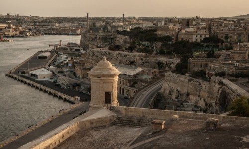 Zdjcie MALTA / Valetta / miasto / Widok na L'isla