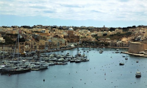 Zdjcie MALTA / La Valletta / Vittoriosa (Birgu) / Widok na  Cospicua (Bormla)