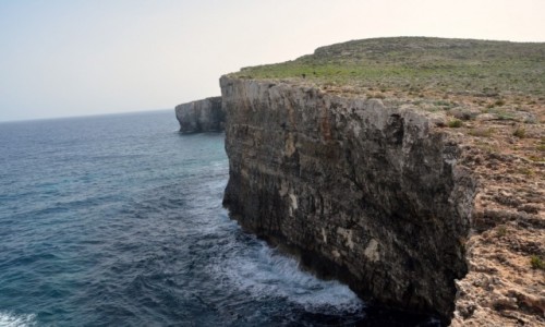 Zdjcie MALTA / Comino / Zatoka Santa Marija / Faleza na Comino