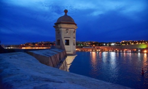 Zdjecie MALTA / wschodnie wybrze�e / Ogr�d Gardjola / Widok na Vallett� z Ogrodu Gardjola