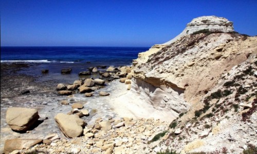 Zdjęcie MALTA / Gozo / Żebbuġ / Malownicze osuwisko