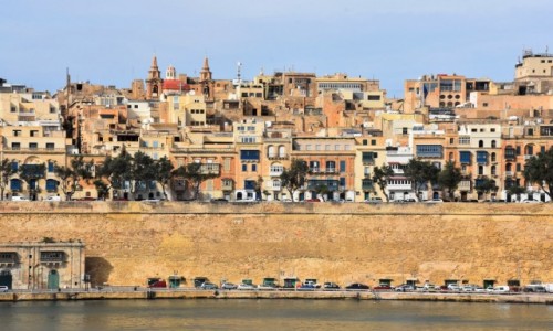 Zdjecie MALTA / wschodnie wybrzee / Birgu  / Widok na Vallett od strony Birgu