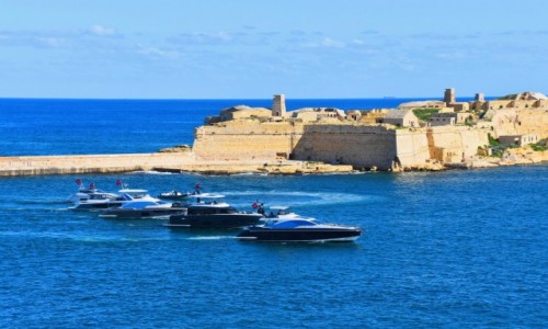 Zdjecie MALTA / wschodnie wybrzee / Grand Harbour / Widok na Fort Ricasoli