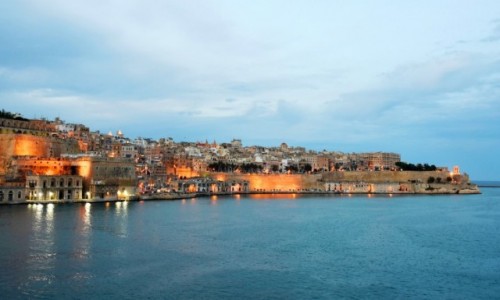 Zdjecie MALTA / wschodnie wybrzee / Valletta / O zmierzchu