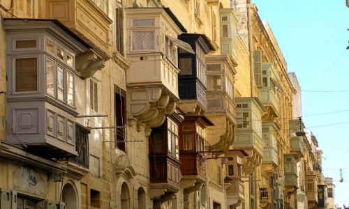 Zdjecie MALTA / stolica / La Valetta / balkony