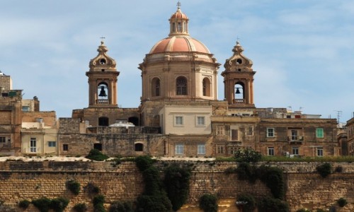 Zdjcie MALTA / Malta / zatoka Marsamxett / Valletta od strony morza