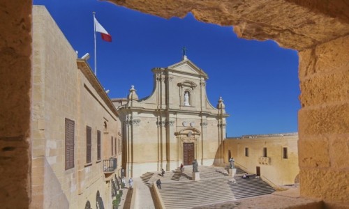 Zdjcie MALTA / Gozo / Il-Katidral ta' Għawdex / window view...