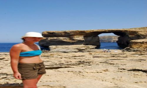 Zdjecie MALTA / Gozo / Blue window / Poznajmy się