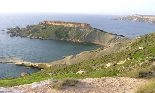 Zdjecie MALTA / zachodnia część Malty / wysepka / Gnejna -Bay