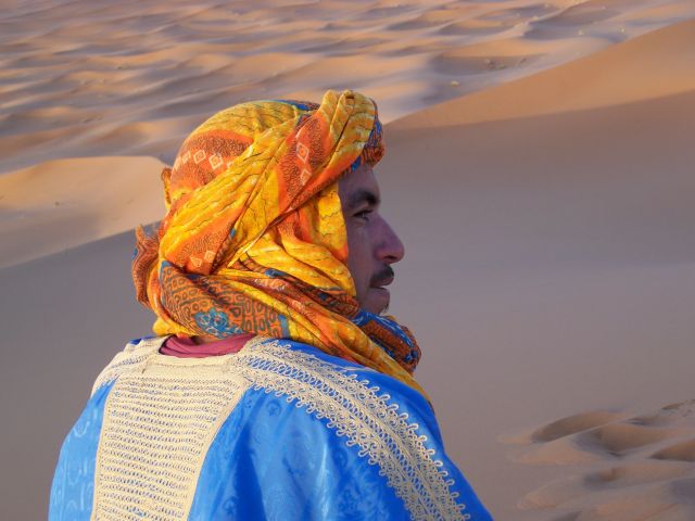 Zdjęcia: Merzouga, środkowo-wschodnie Maroko, Tuareg z Erg-Shebi, MAROKO Zdjęcia: Merzouga, środkowo-wschodnie Maroko, Tuareg z Erg-Shebi, MAROKO