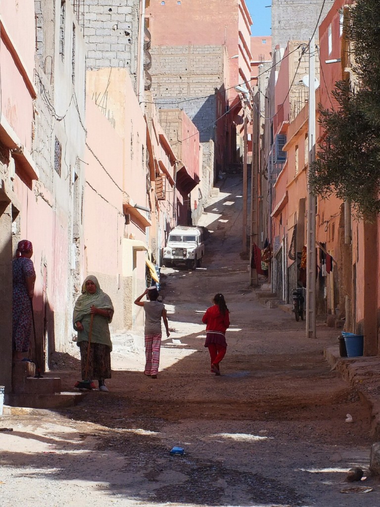 Zdjęcia: gdzieś w trasie, Sahara Zachodnia, Uliczka, MAROKO Zdjęcia: gdzieś w trasie, Sahara Zachodnia, Uliczka, MAROKO