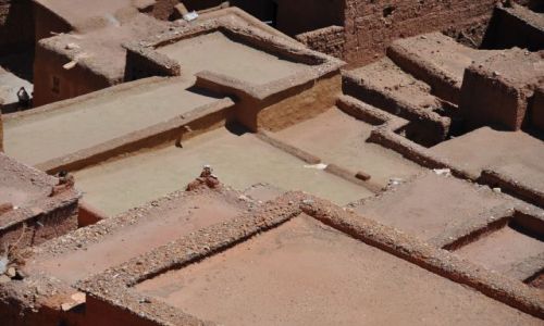Zdjcie MAROKO / - / Ait Ben Haddou / Dachy w Ait Ben Haddou