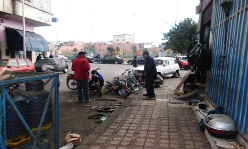 Zdjęcie MAROKO / Casablanca / Warsztat samochodowy w Casablance / Warsztat samochodowy w Casablance