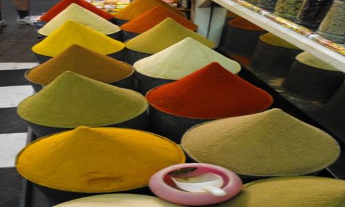 Zdjęcie MAROKO / Marakesz / sklep z przyprawami / to nie kredki