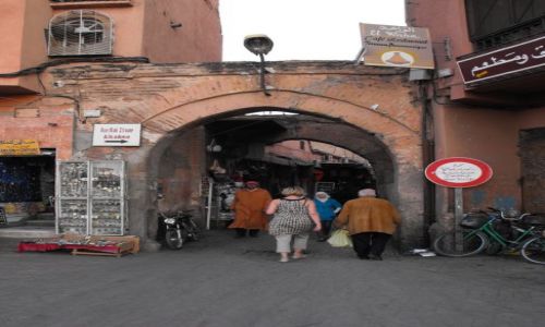 Zdjecie MAROKO / Marakesz / Medina / zauki Marakeszu