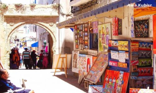 Zdjcie MAROKO / Poudnie / Essaouira / Essaouira - kolory suku