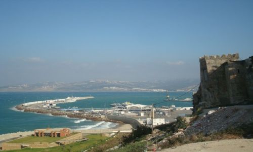 Zdjecie MAROKO / Tanger / Tanger / Widok na cienin Giblartarsk 