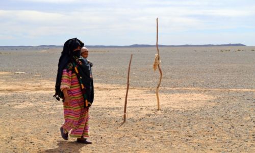 Zdjcie MAROKO / Errachidia / Erg Chebbi / Nomadka