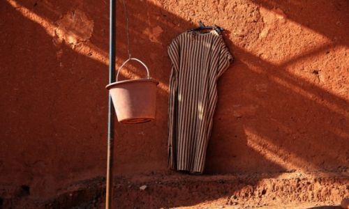 Zdj�cie MAROKO / -Warzazat / g�ry / spaleni s�o�cem