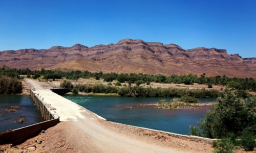 Zdjecie MAROKO / Ouarzazate / Wodi Dara  / Przeprawa
