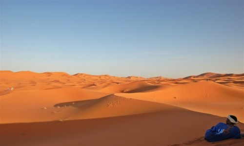Zdjcie MAROKO / pustynia w pd.-wsch. czci kraju / Erg Chebbi / Imazeghen (wolny czowiek)
