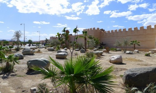 Zdjcie MAROKO / Poudniowe  Maroko  / Miasto Taroudant / Pod miejskimi murami