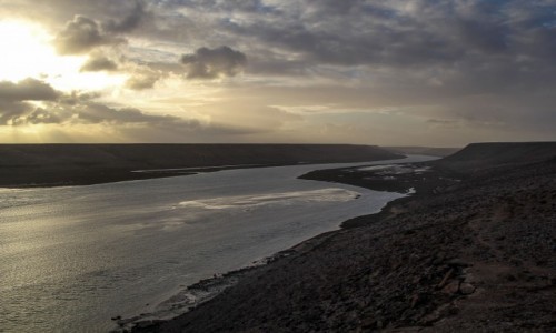 Zdjcie MAROKO / Tan Tan / Oued Draa / W stron oceanu