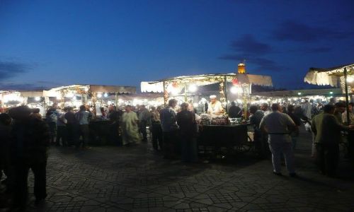 Zdjecie MAROKO / Marrakesz / Marrakesz / Demaa el-Fna