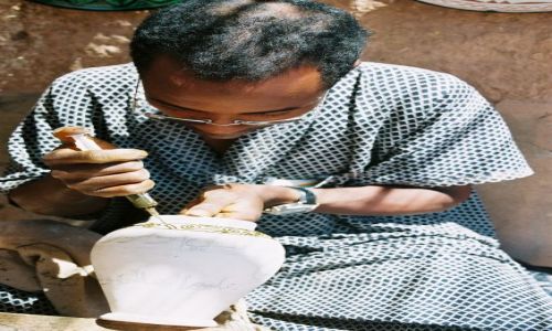 Zdjęcie MAROKO / Warzazat / na licy / Zdobienie ceramiki