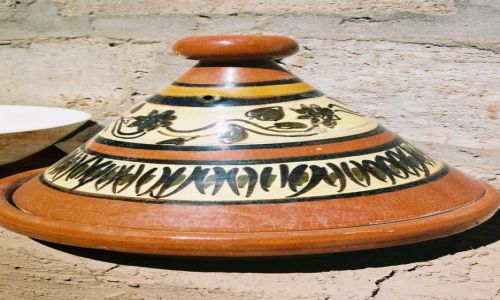 Zdjęcie MAROKO / Warzazat / na ulicy / ceramika