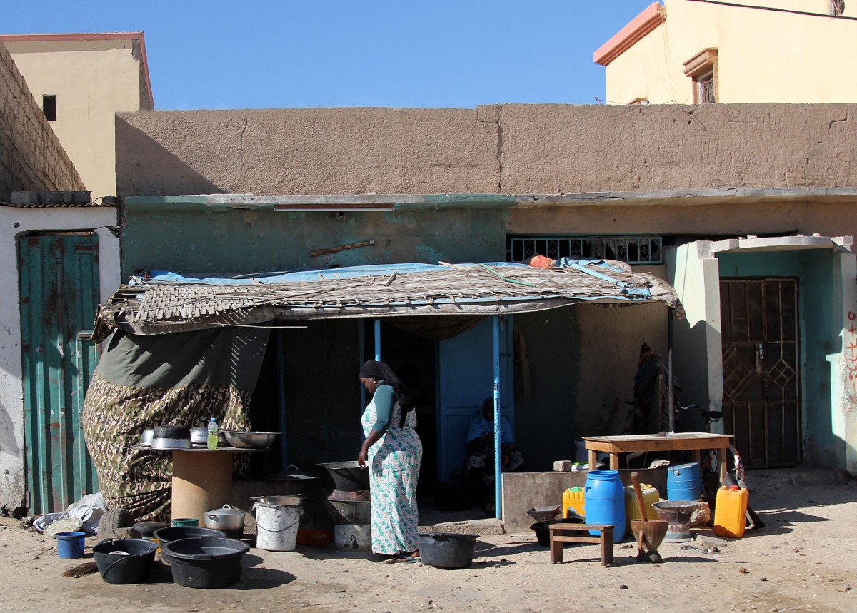 Zdjęcia: gdzieś po drodze, Sahel, Ludzie przy pracy, MAURETANIA Zdjęcia: gdzieś po drodze, Sahel, Ludzie przy pracy, MAURETANIA
