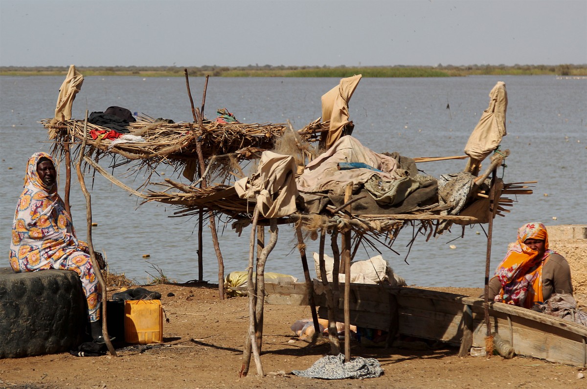 Zdjęcia: Diawling, Delta rzeki Senegal, Punkt suszenia ryb, MAURETANIA Zdjęcia: Diawling, Delta rzeki Senegal, Punkt suszenia ryb, MAURETANIA