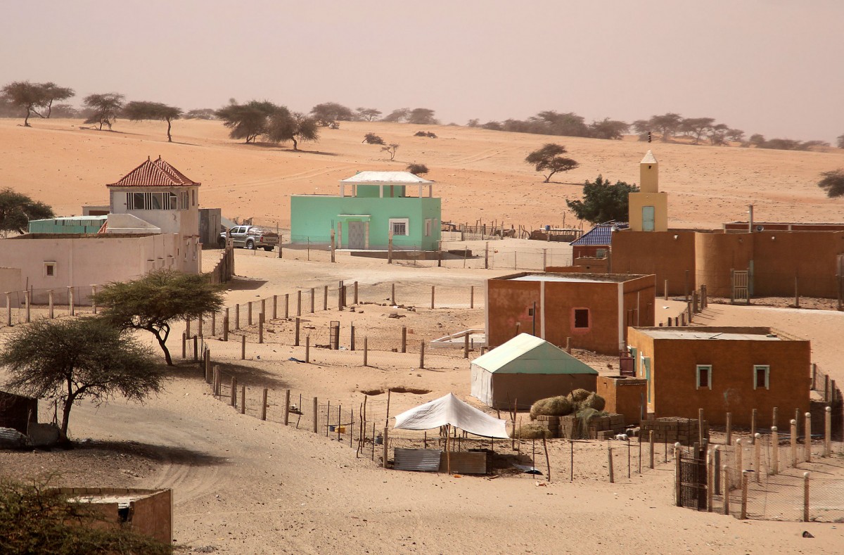 Zdjęcia: wioska, delta rzeki Senegal, Na bogato-wioska murowana, MAURETANIA Zdjęcia: wioska, delta rzeki Senegal, Na bogato-wioska murowana, MAURETANIA
