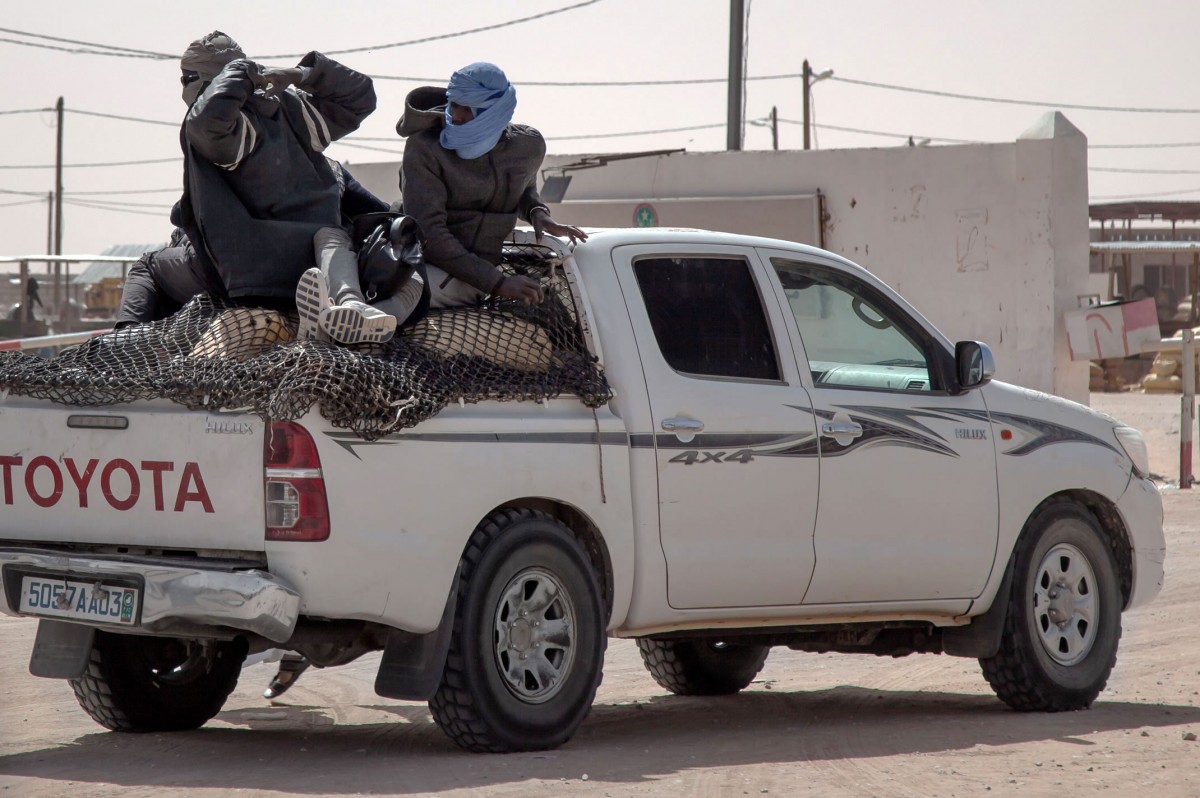 Zdjęcia: gdzieś po drodze, Mauretania, ...a do domu daleko, MAURETANIA Zdjęcia: gdzieś po drodze, Mauretania, ...a do domu daleko, MAURETANIA