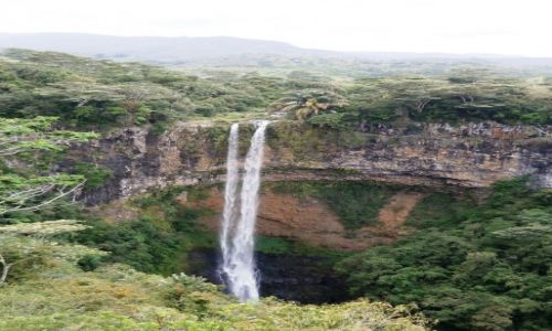 Zdjecie MAURITIUS / - / Na rzece St. Denis / Wodospad Chamarel