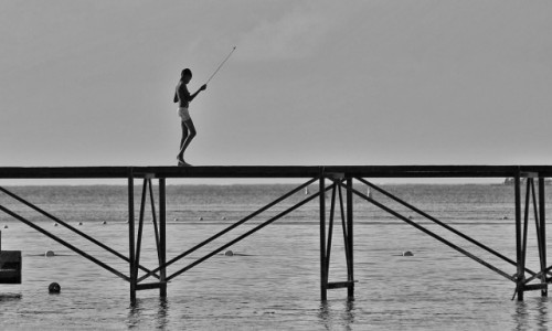 Zdj�cie MAURITIUS / - / Troux aux Biches / Ch�opak na rybach