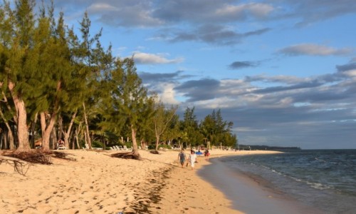 Zdjecie MAURITIUS / zachodnie wybrzee / Le Morne Brabant / Spacerujc brzegiem oceanu